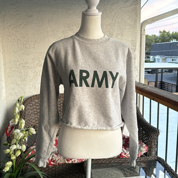 Army Sweater Crop One Size - Picture 2 of 13